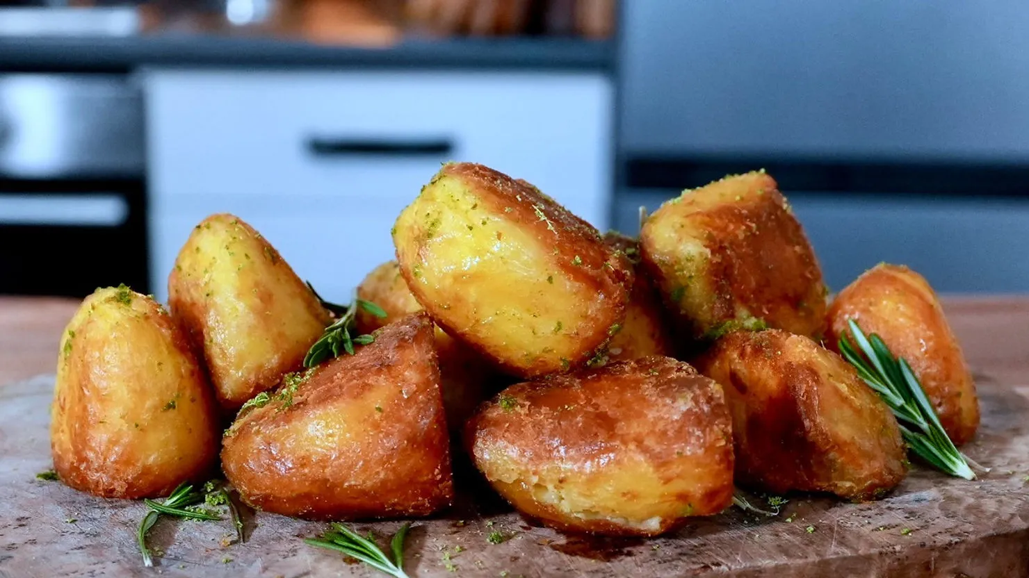 Roast Potatoes Recipe: Secret Technique Revealed!